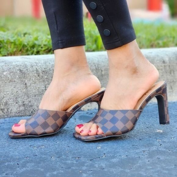 Women Square Toe Sandals Slip On Checkered Color - Picture 1 of 5